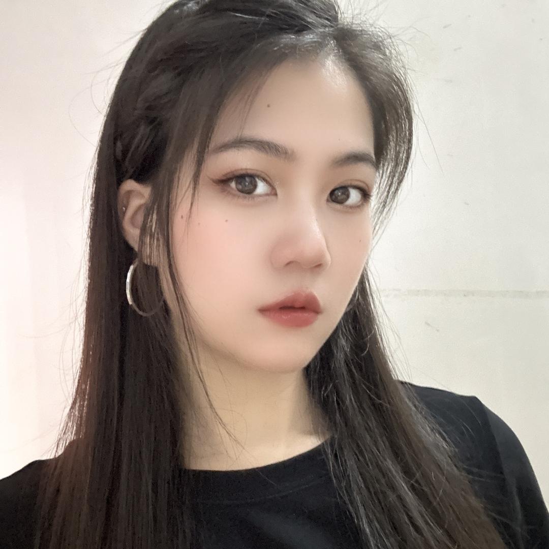 爱汉堡的小杨杨吖