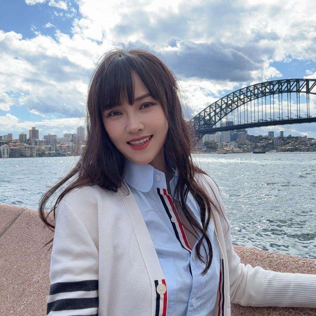 松野ゆりこ