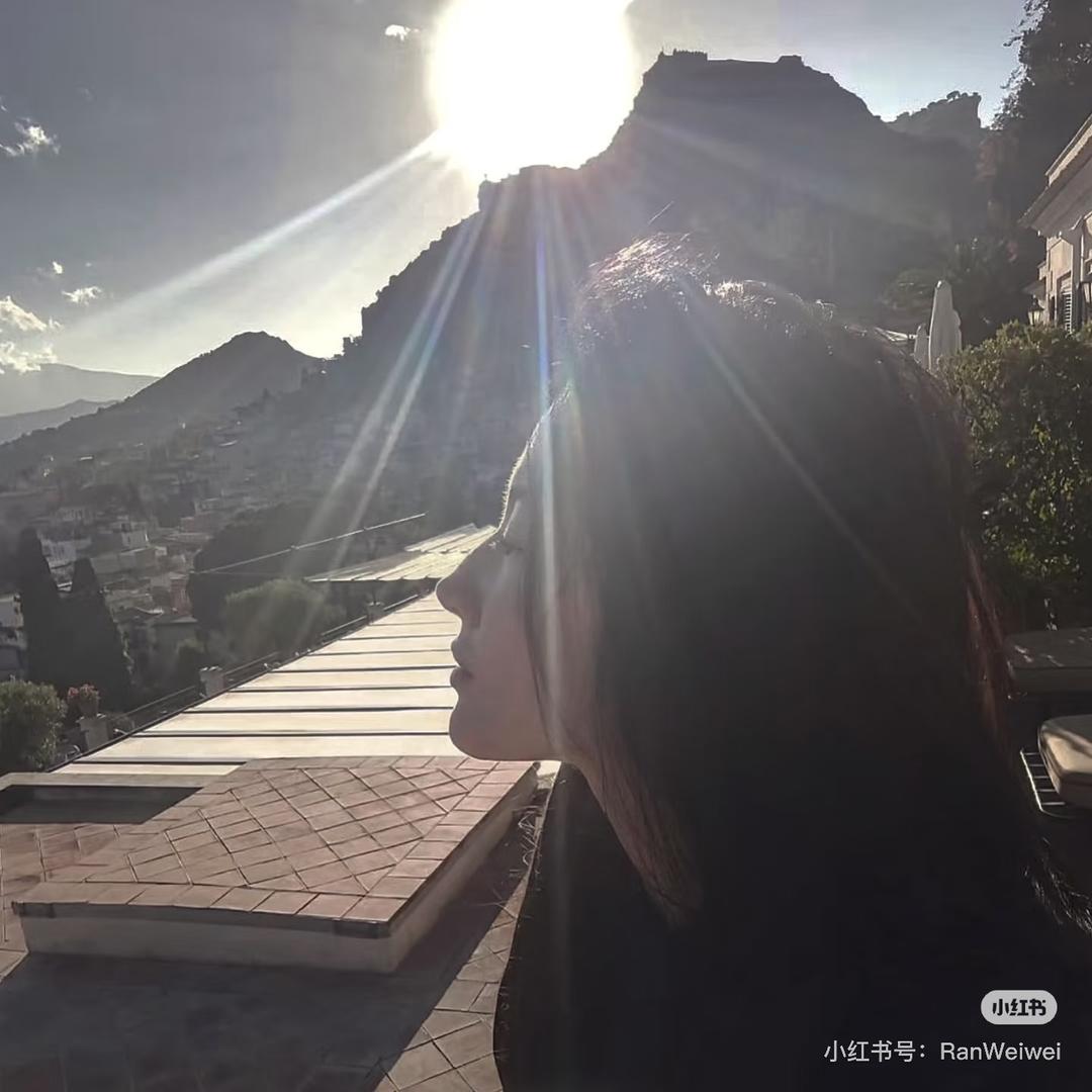 小哈.
