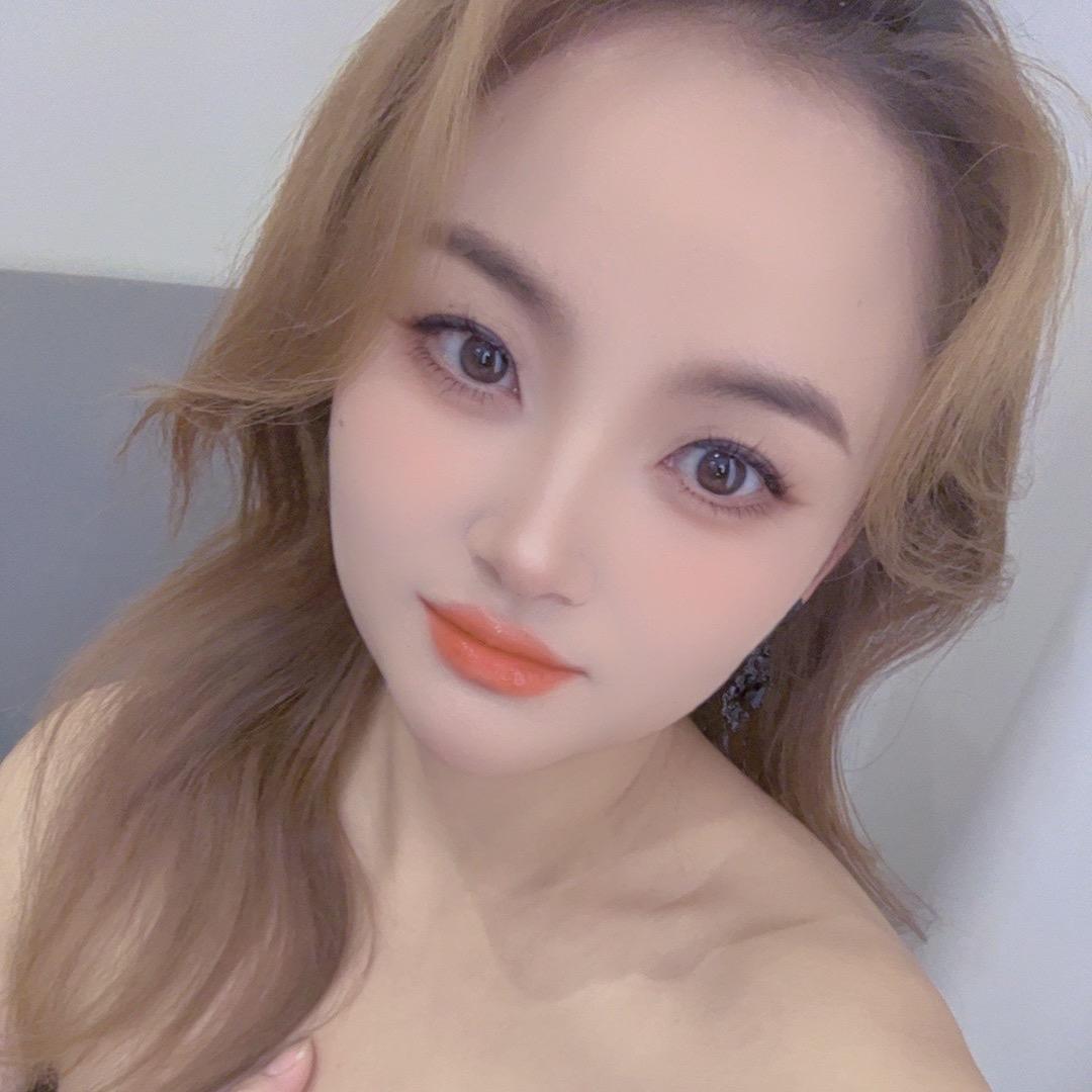 练习微笑 让伪装更完美