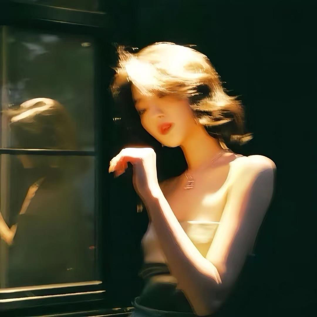 栀青