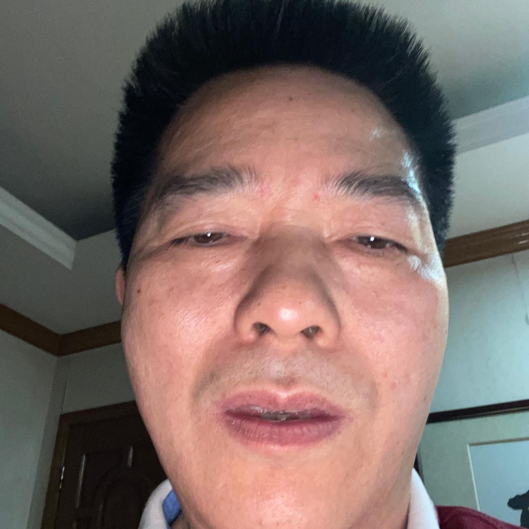 鸿财梁帅哥