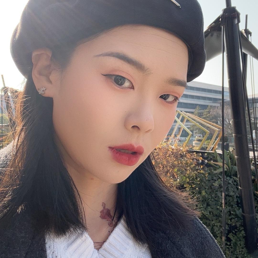 小姨子。