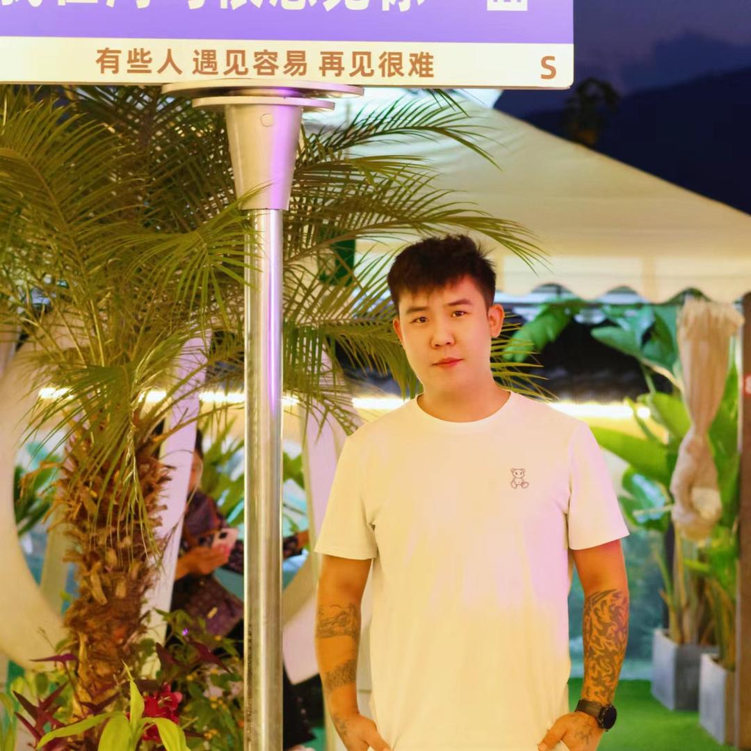 瑞丽赫速汽车：仔盖