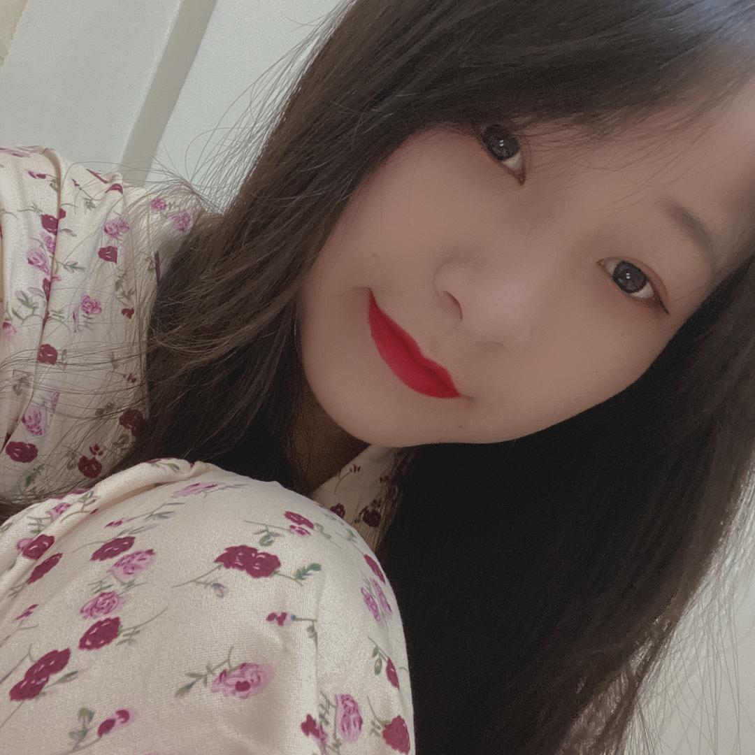 内马尔小娇妻·