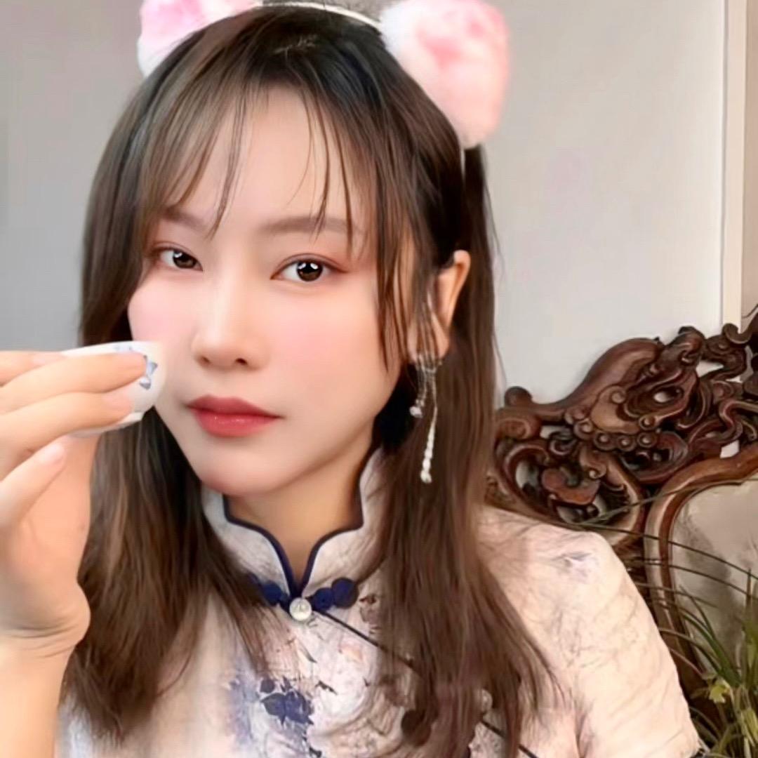 小丽爱喝茶