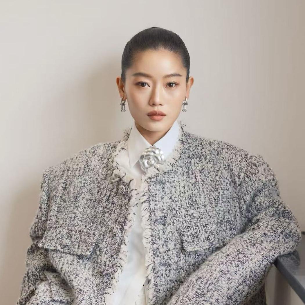 娜里学化妆