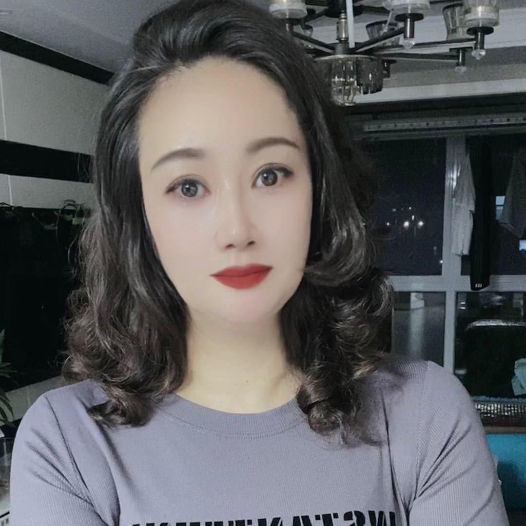 莉莉