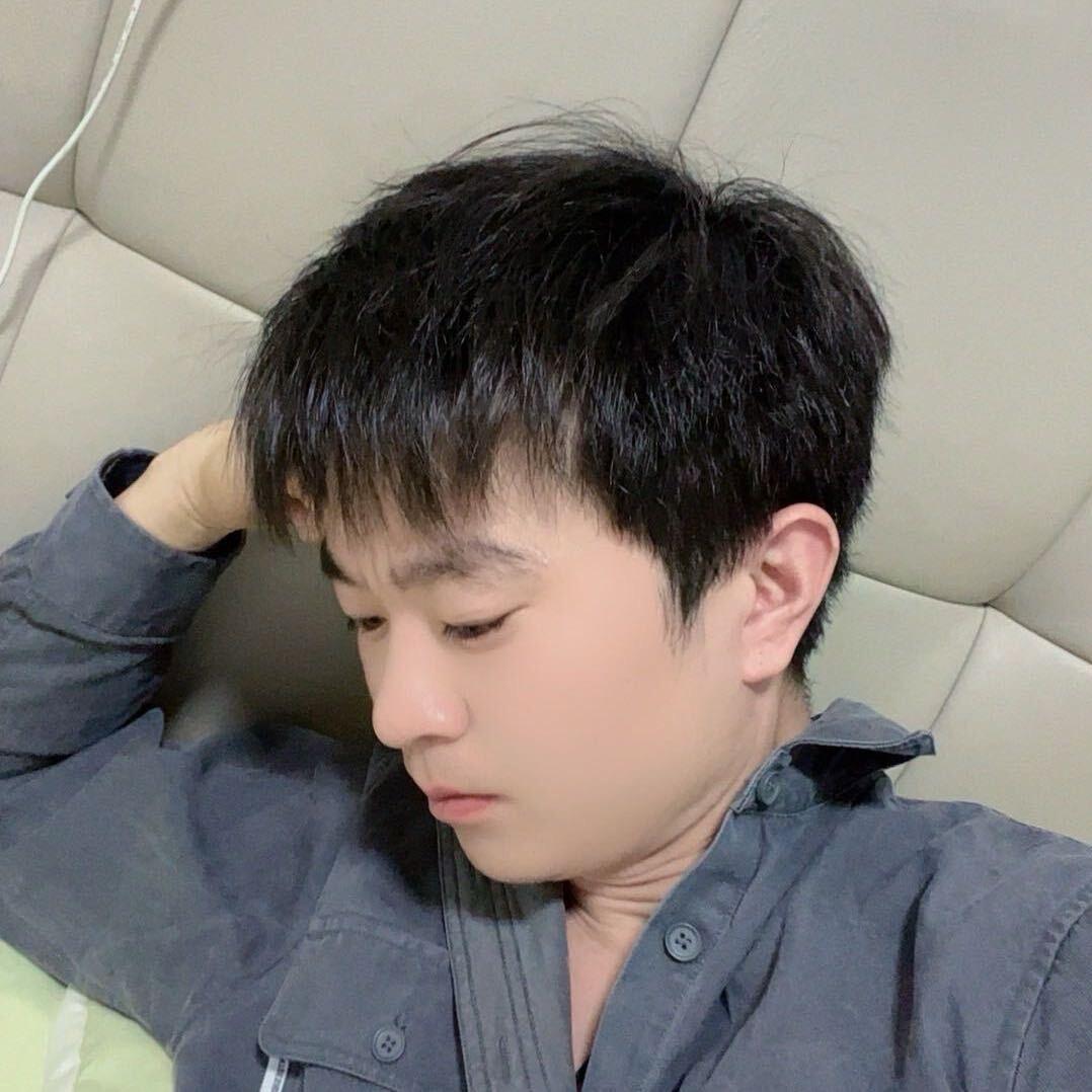 🛫镇镇在努力🛫