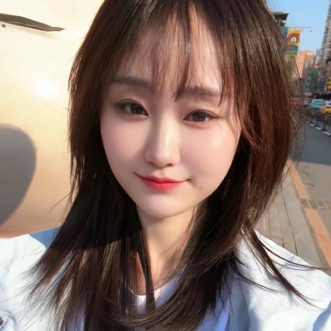是妍妍吖🇨🇳