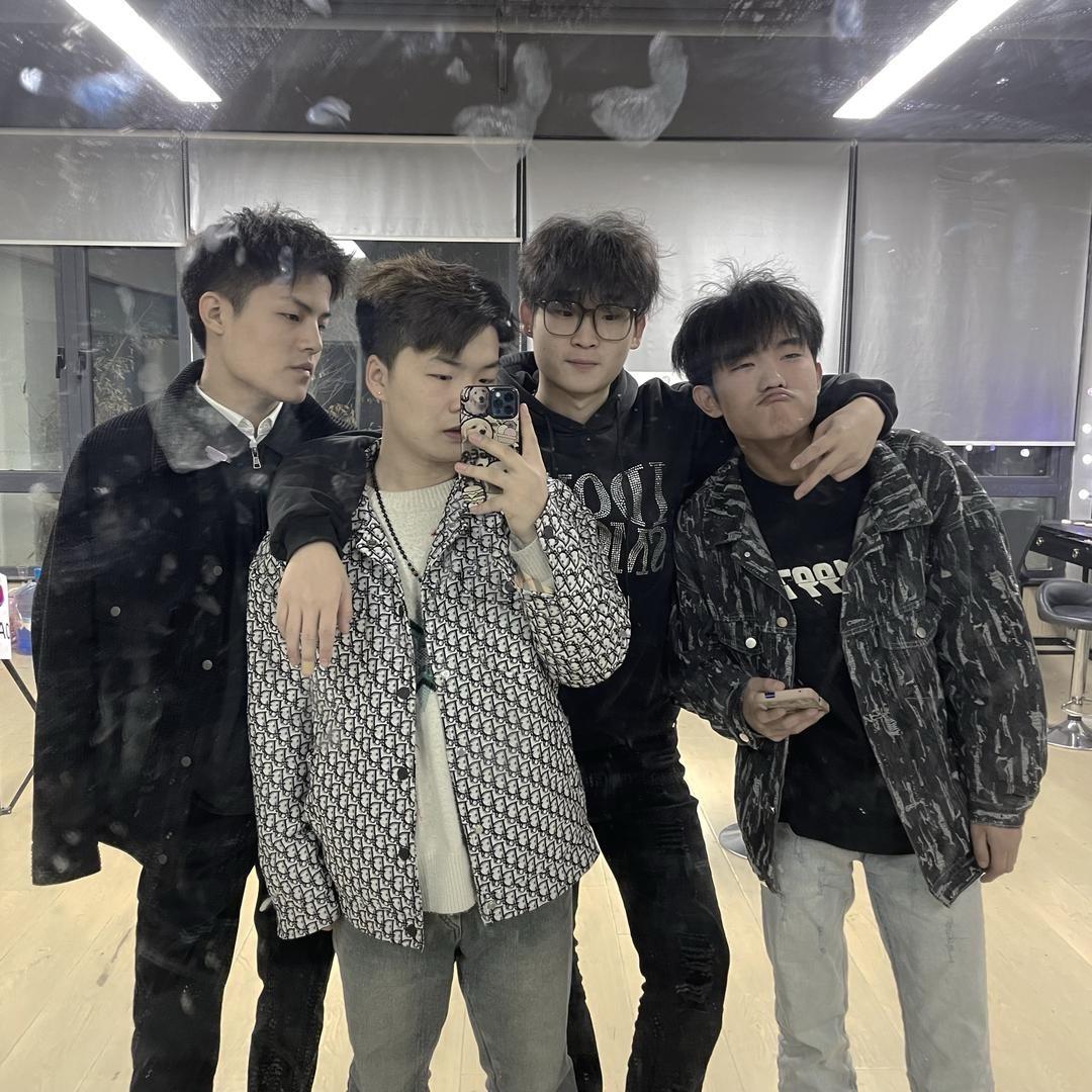 四小金刚（烟花版）