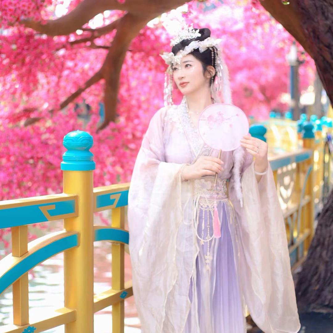 仙女茜茜来人间历劫