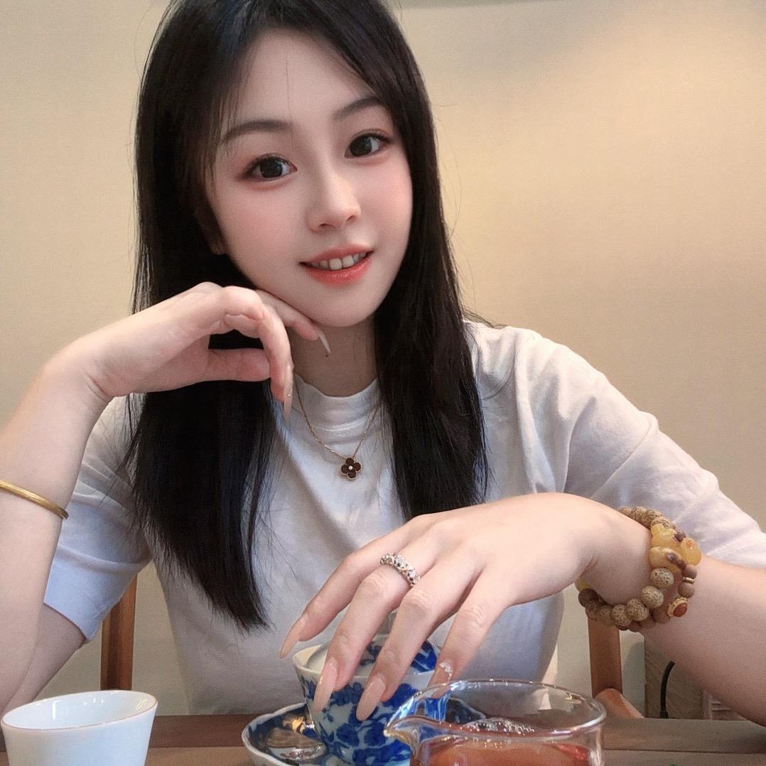 一枚小茶渣😏