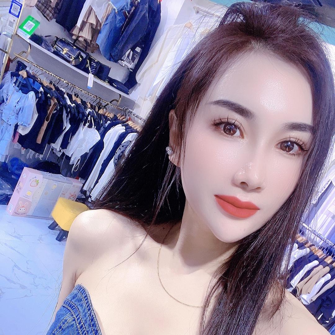 娇娇家！朝阳光明商贸网红服装店！