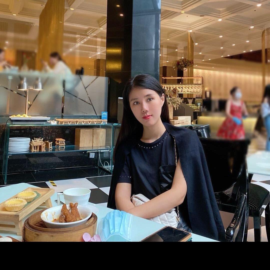 钱大大ONE ESTEE女装