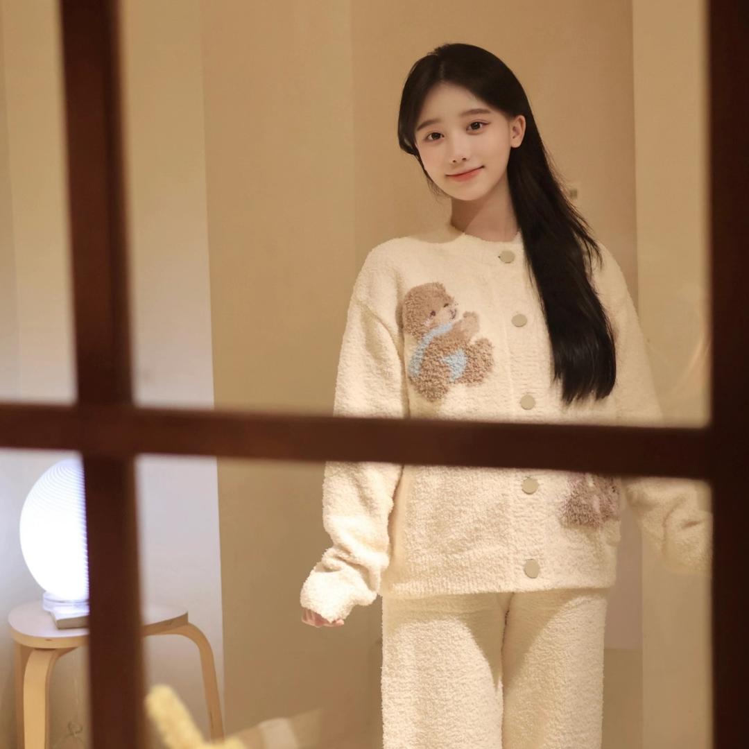 书以家居服