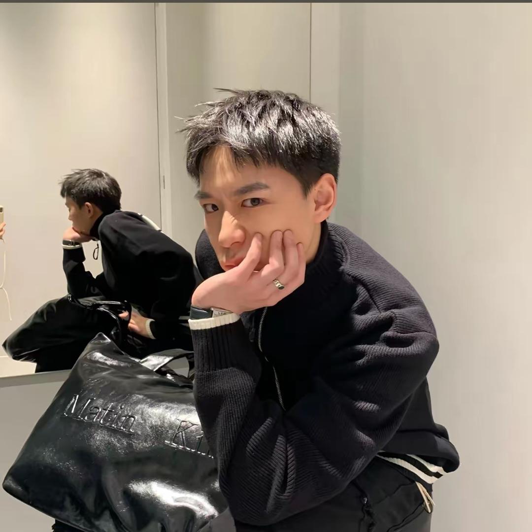 一个臭卖爬宠的