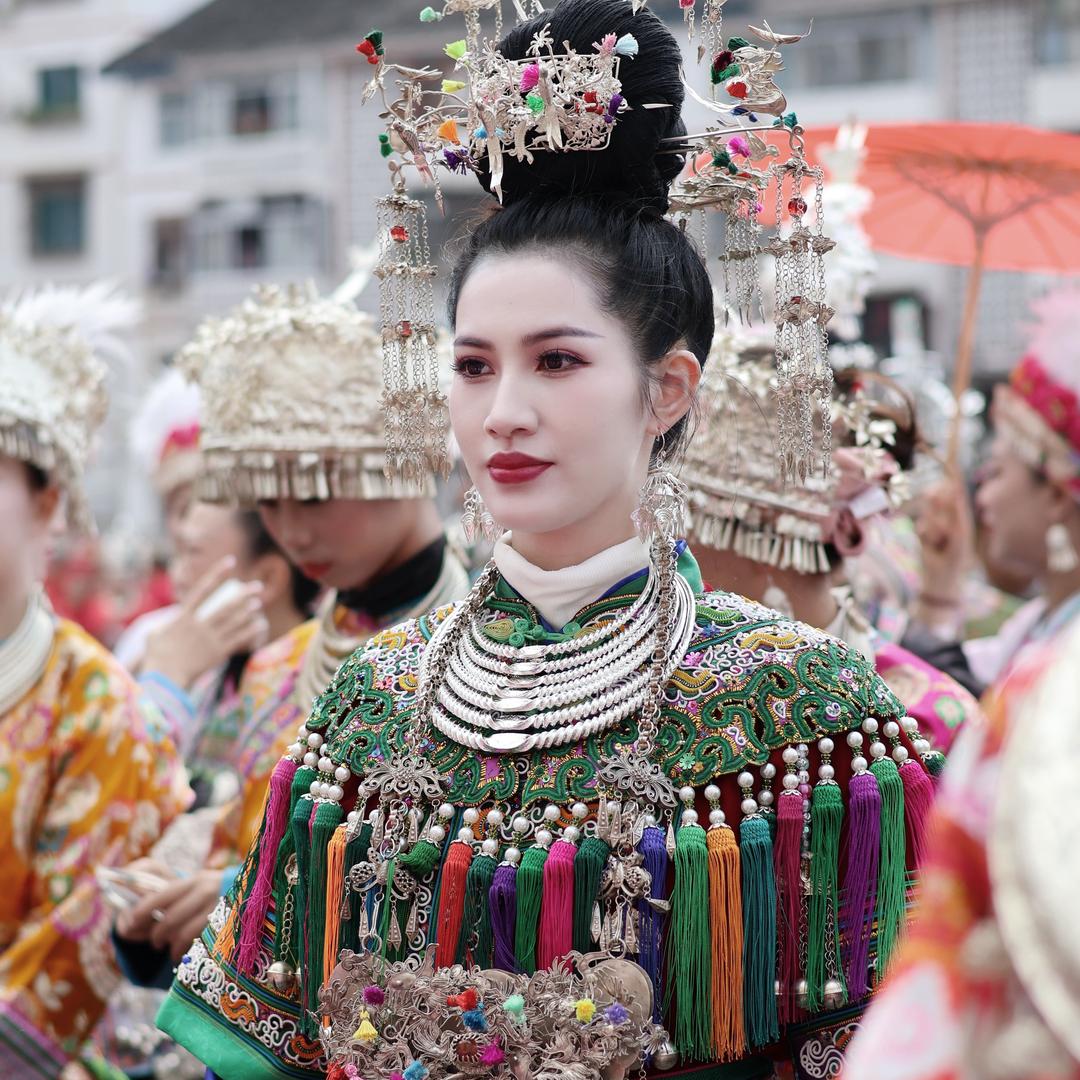文小周国风孤品民族服饰