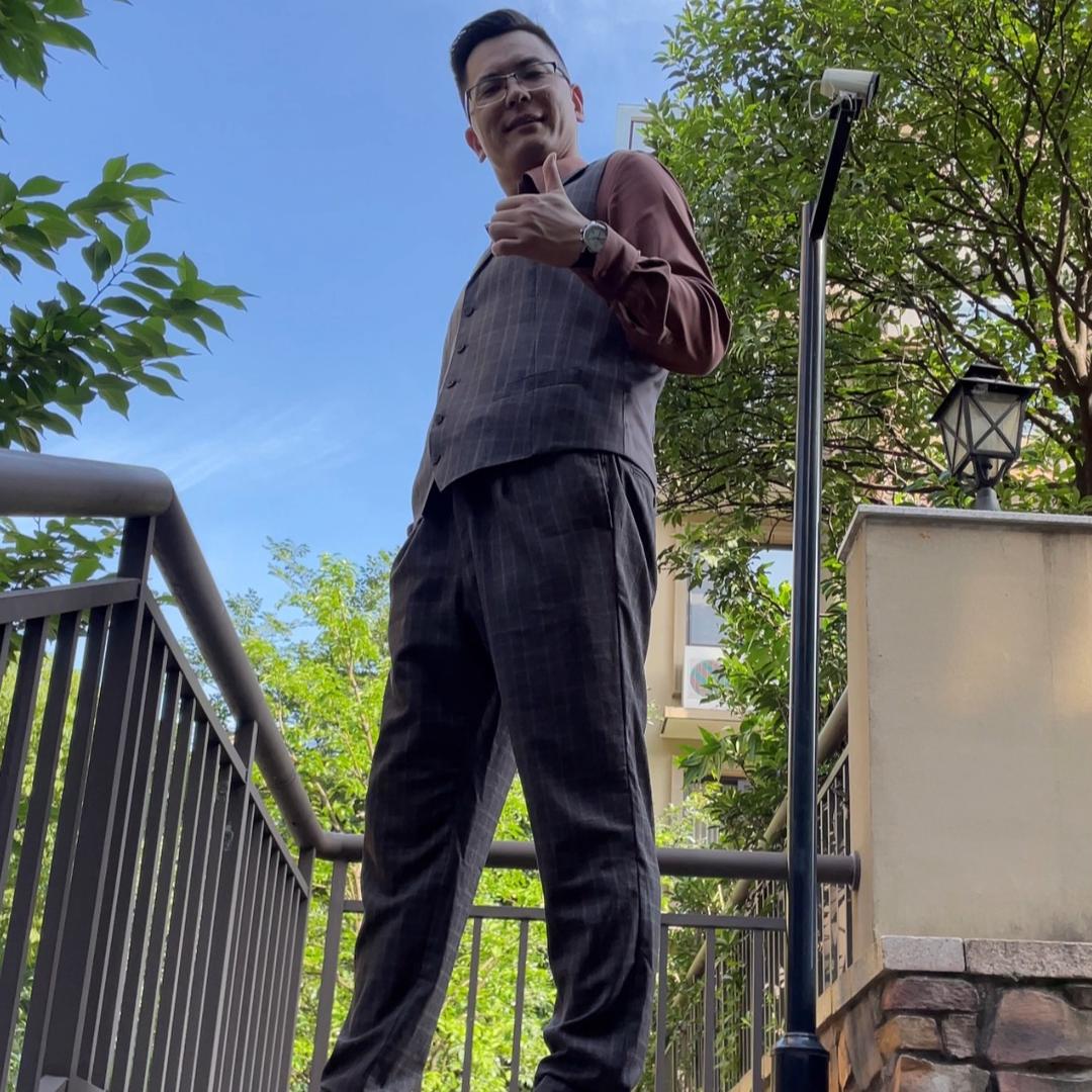 小刘跳绳啦