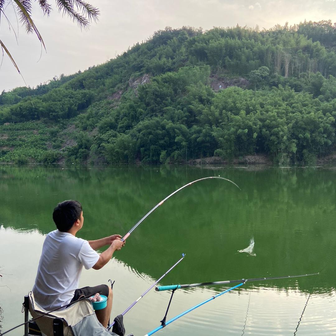 小陈爱钓鱼🐟