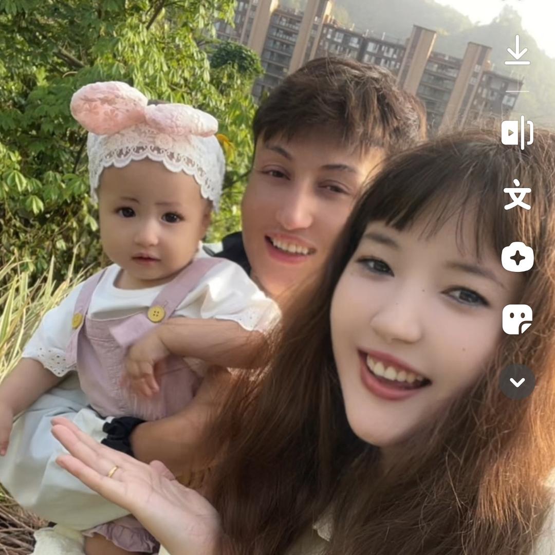 MARY高级发型设计麦尔哈巴理师