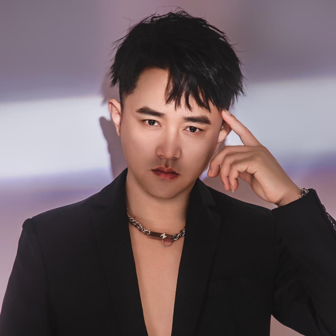 丝月-董鹏