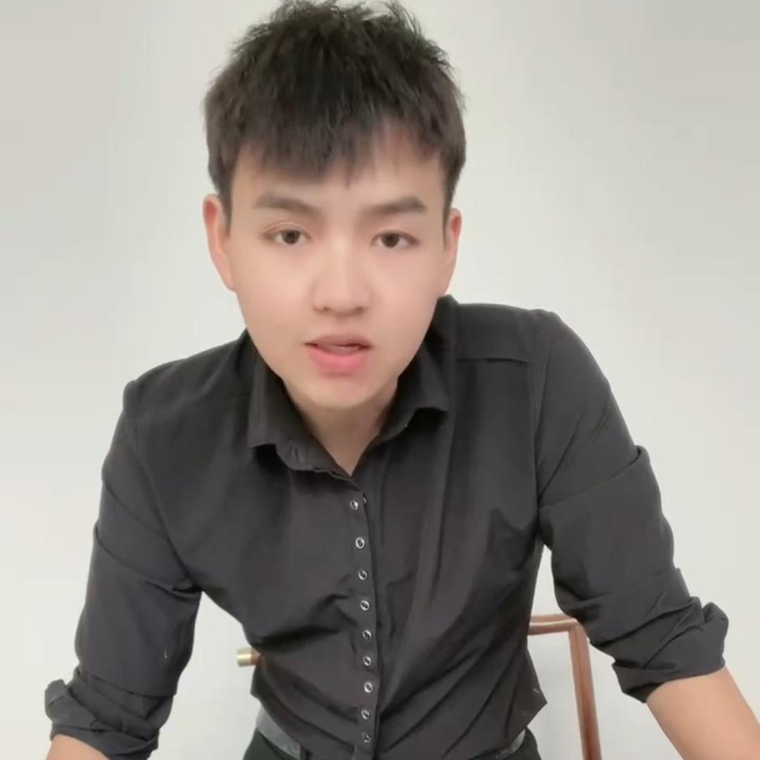 管老弟｜重庆面三少面业科技有限公司