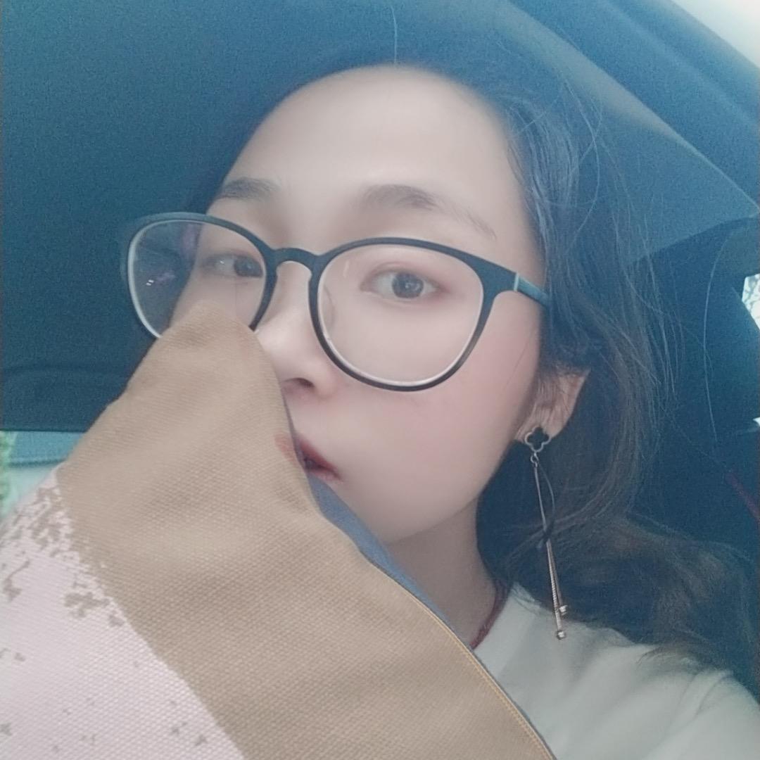沈小钰吖