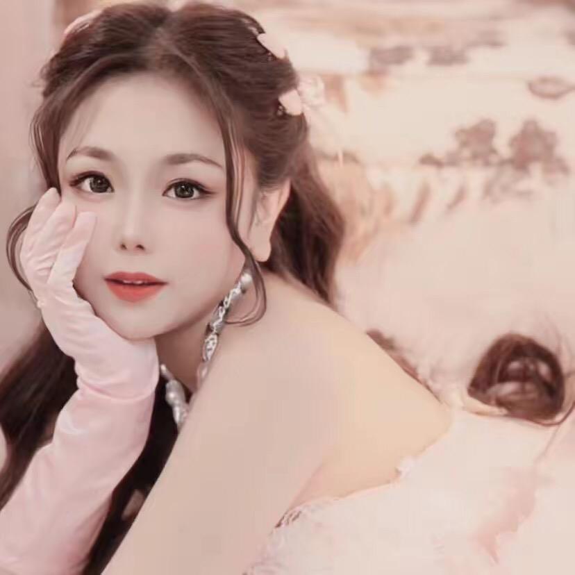 月儿🌙（新人求守护）🌺