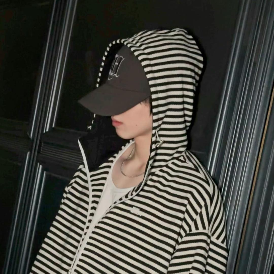 养只猫叫小棍😈