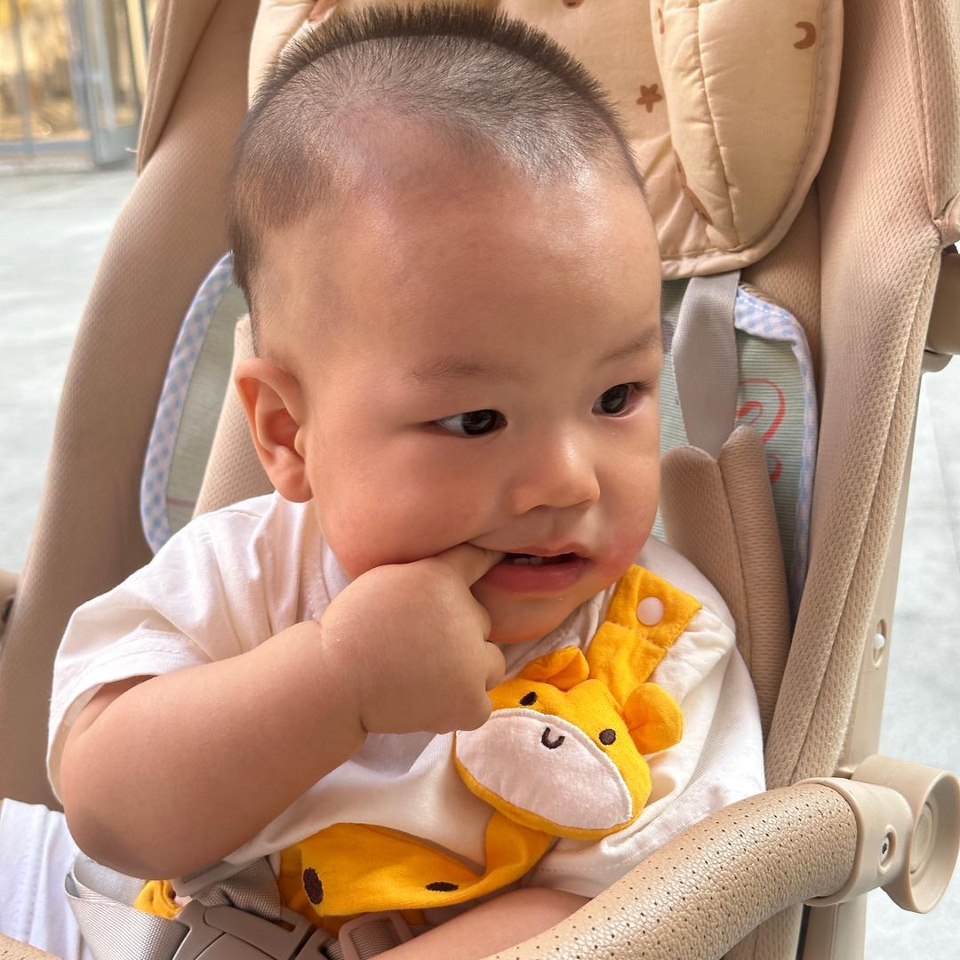 阿泽
