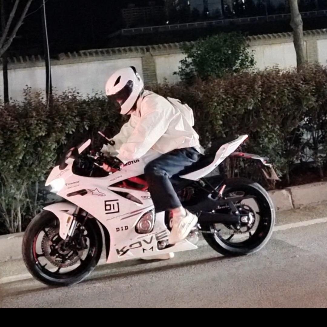 王杰¥