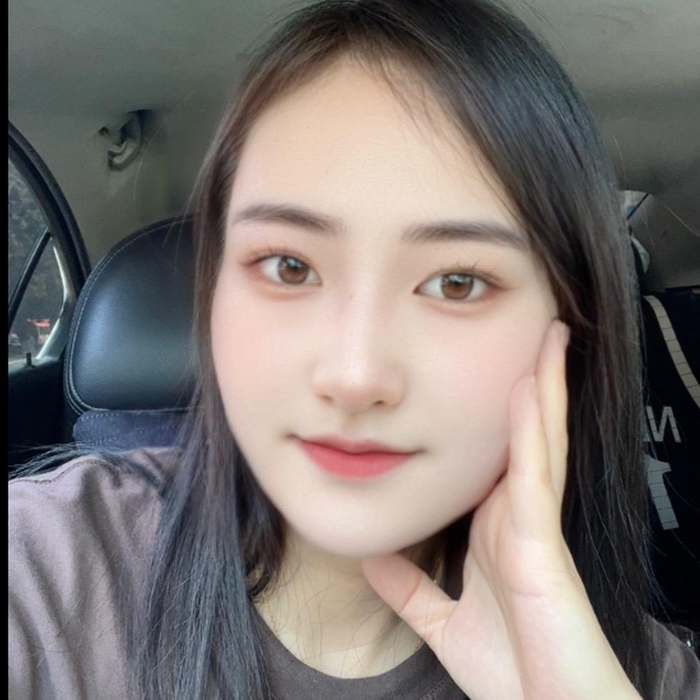 万般皆顺的小姐姐