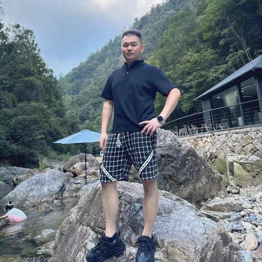 爱钓鱼的 张同学