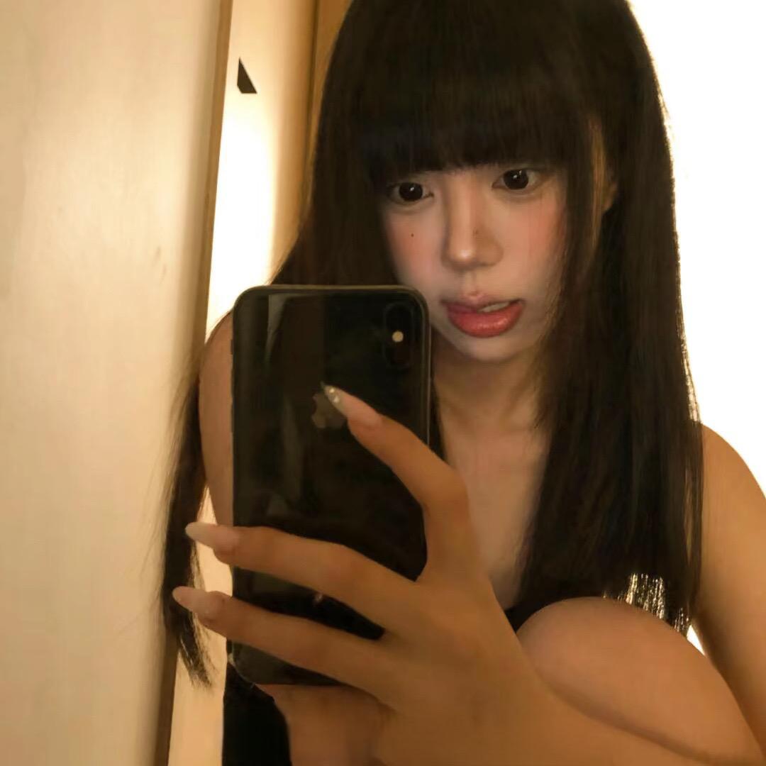 多变.