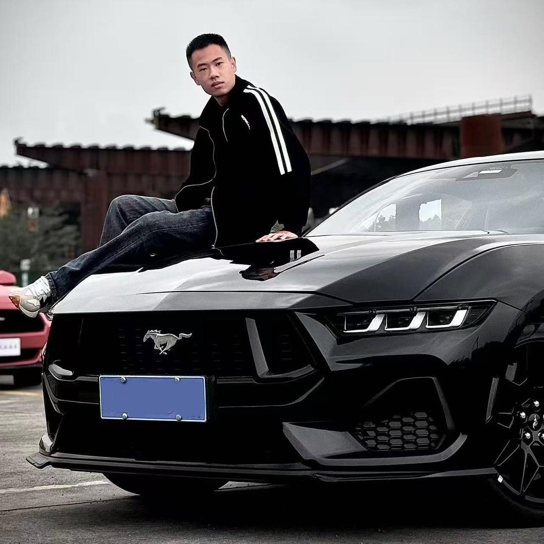 成都途悦美系肌肉车-古力