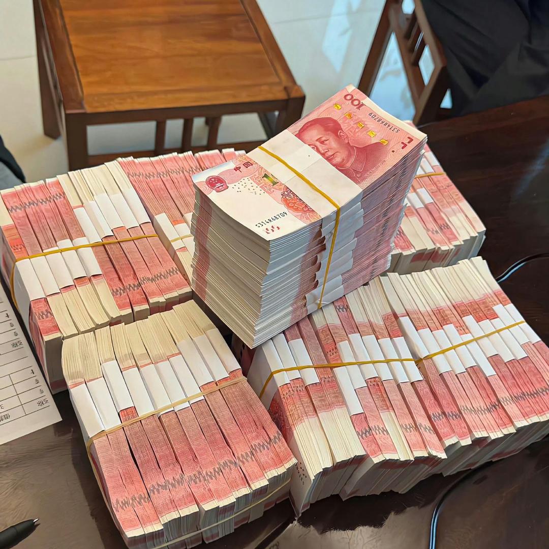 小金鱼。