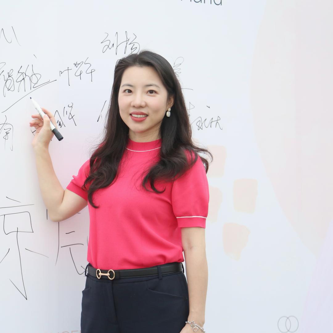 客家人温智雅