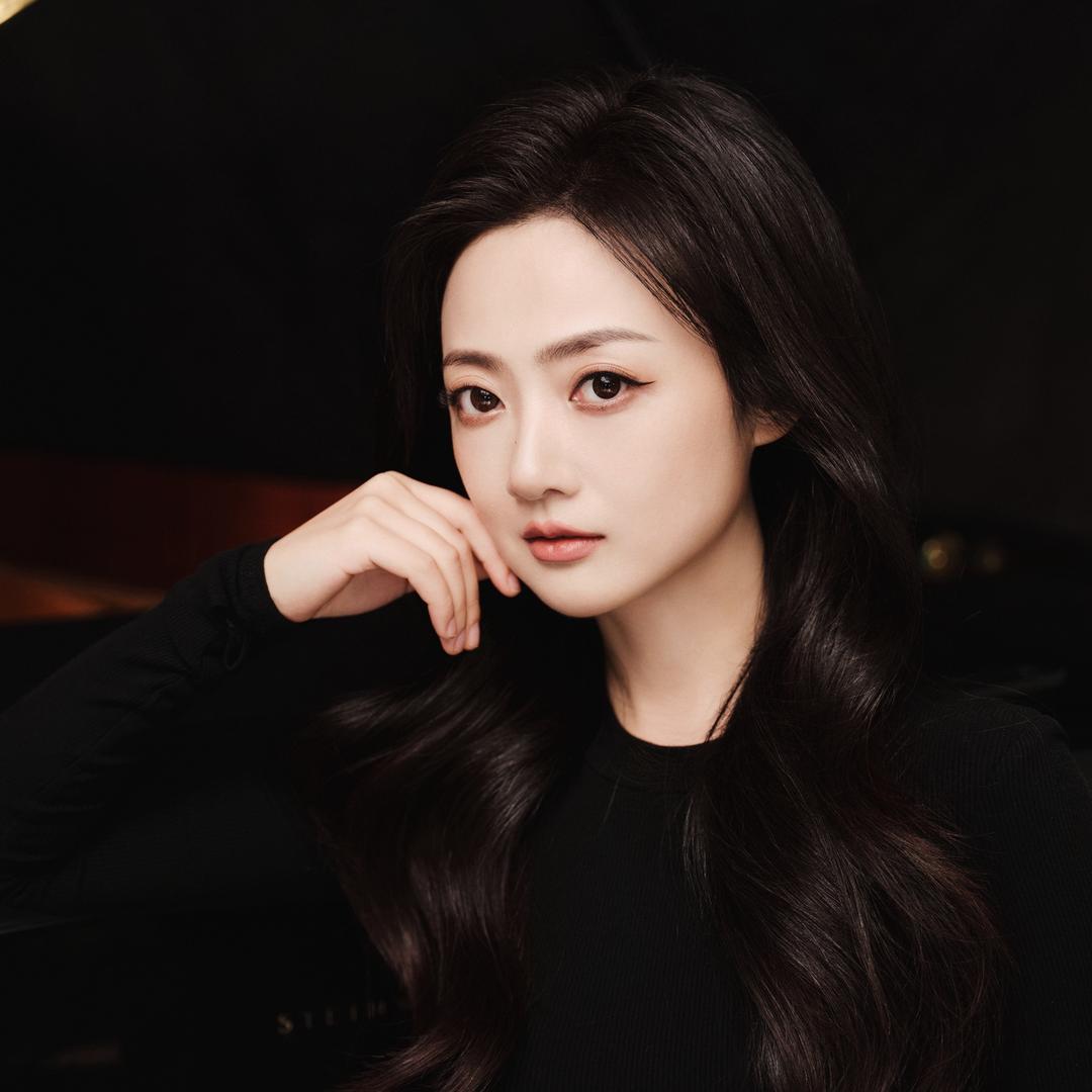 周莹钢琴