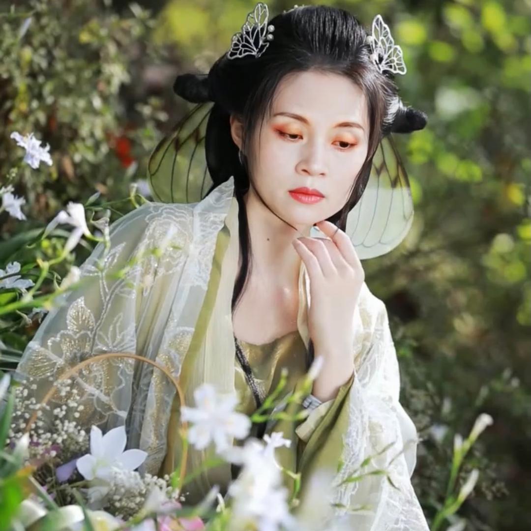 轻舞霓裳