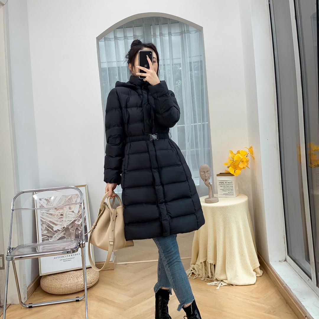 锐霖羽绒服工厂二店