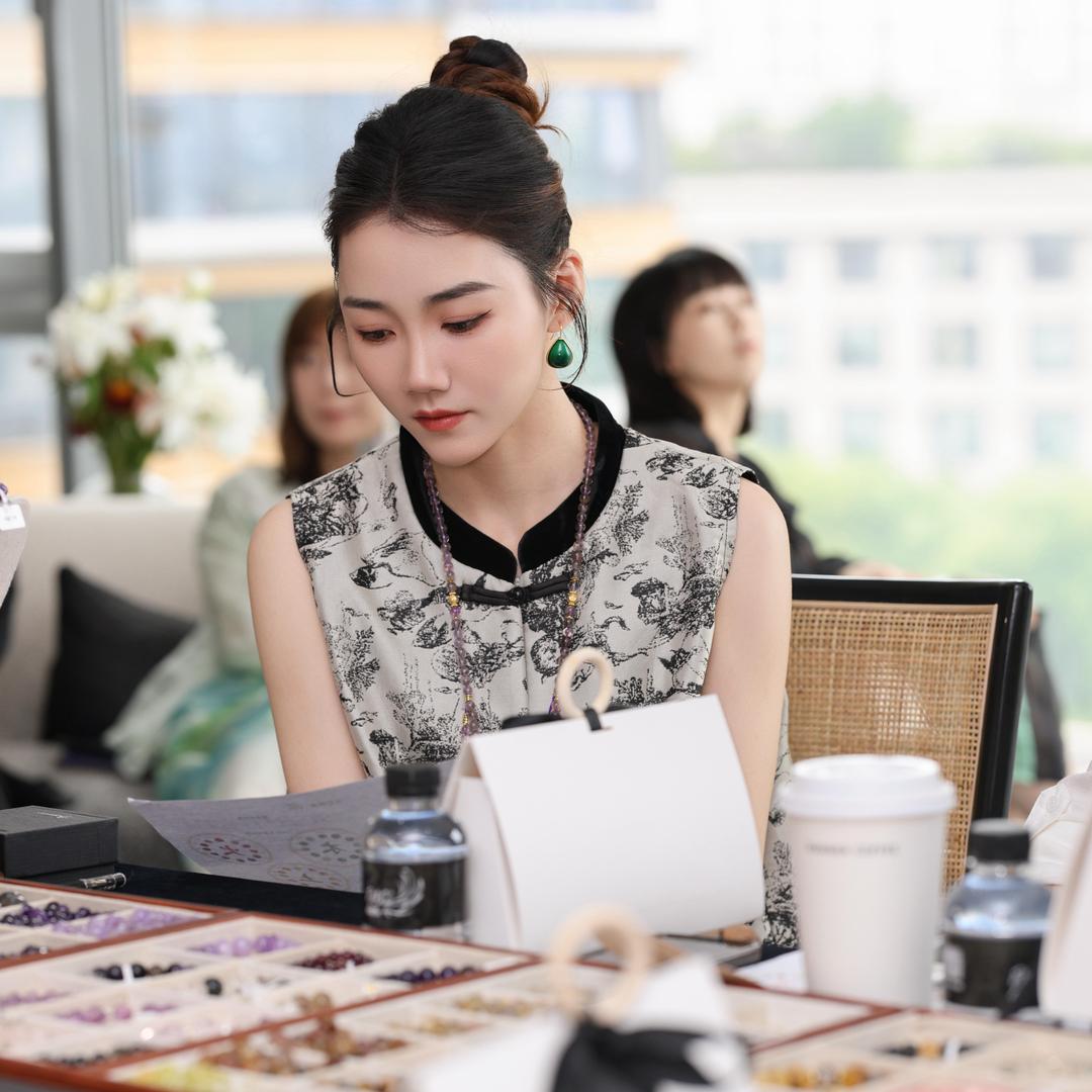 王飒飒|玄学水晶