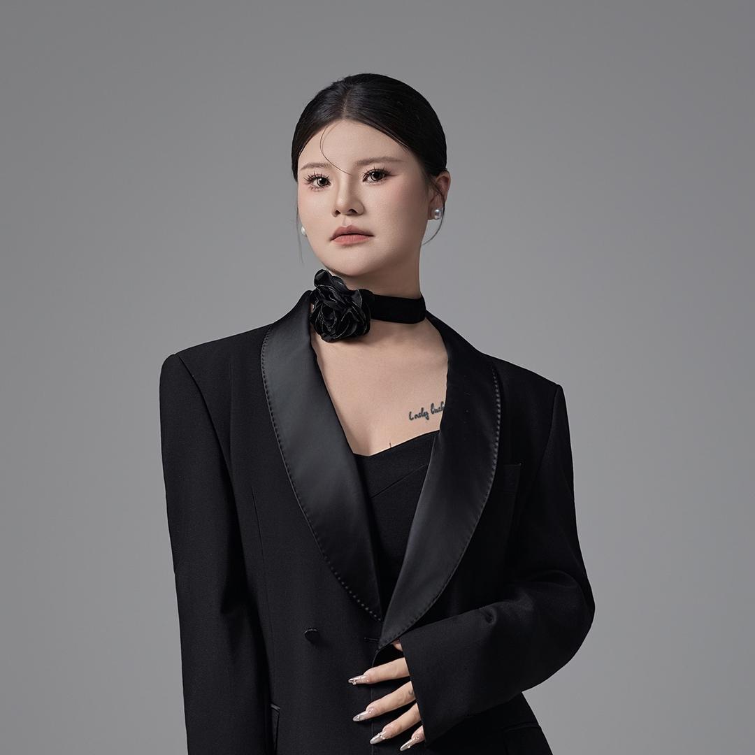 艾小妖