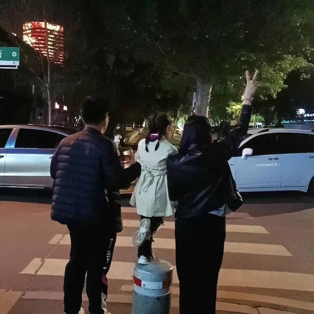 晟辉灯光音响小陈