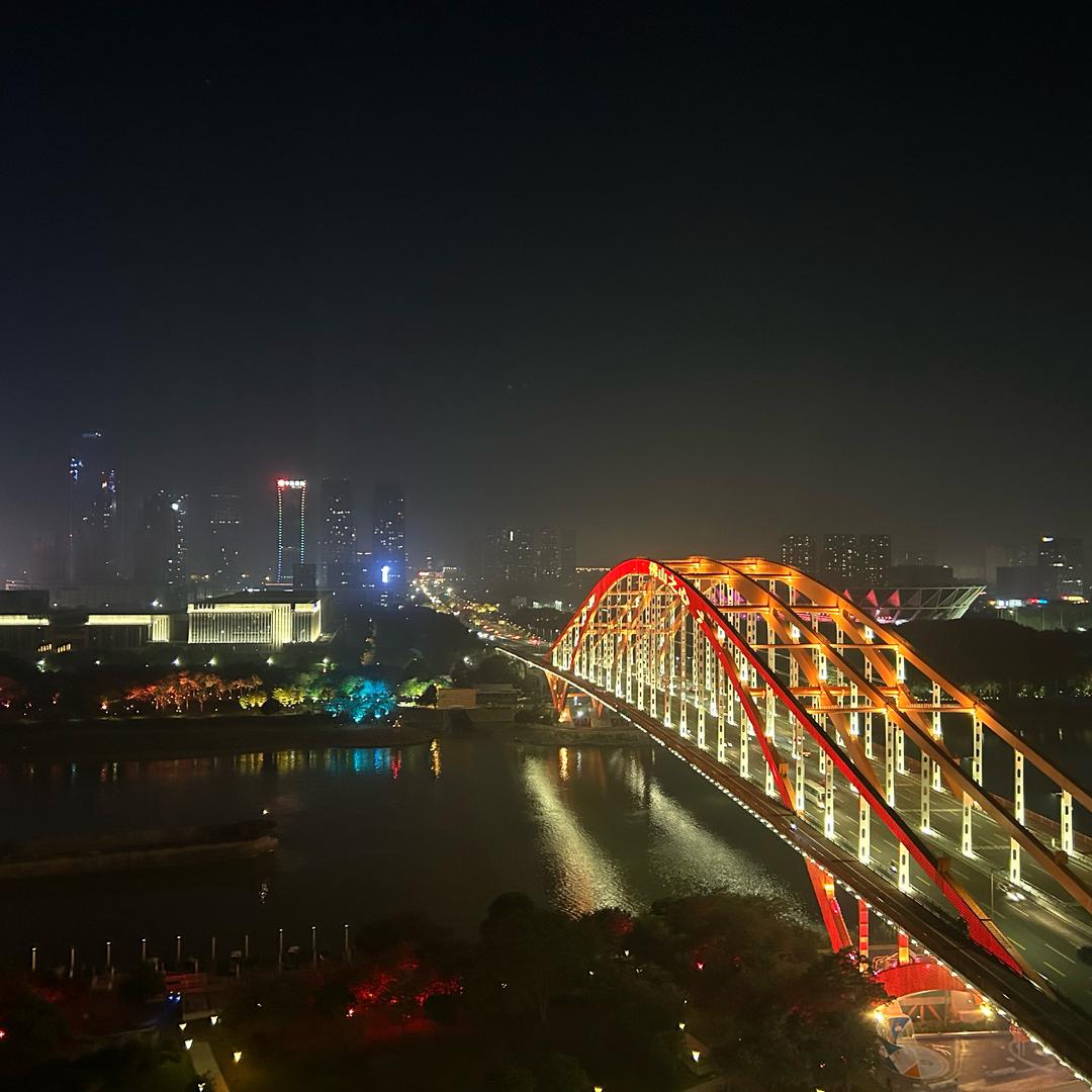 卖家居的小黄