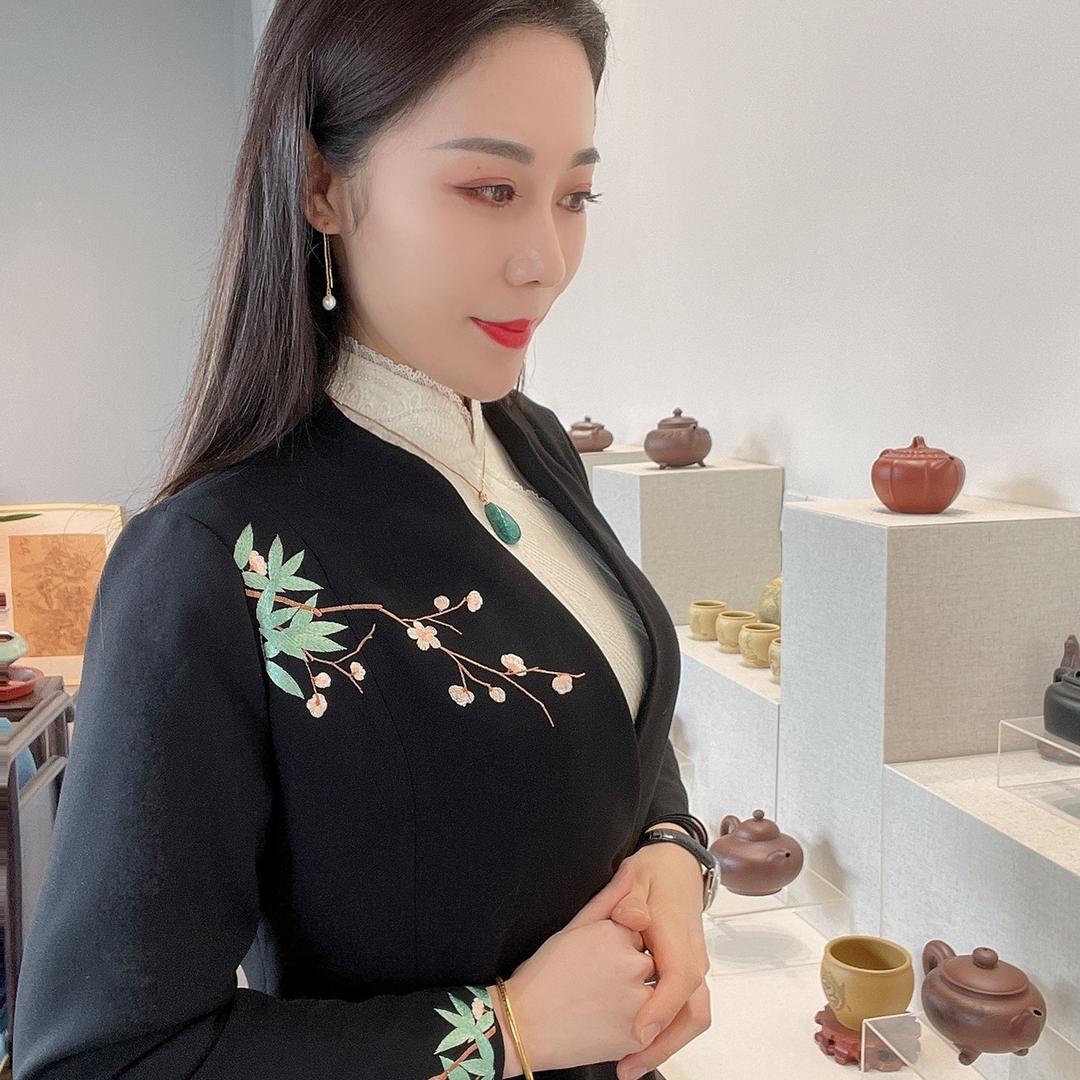 高静紫砂