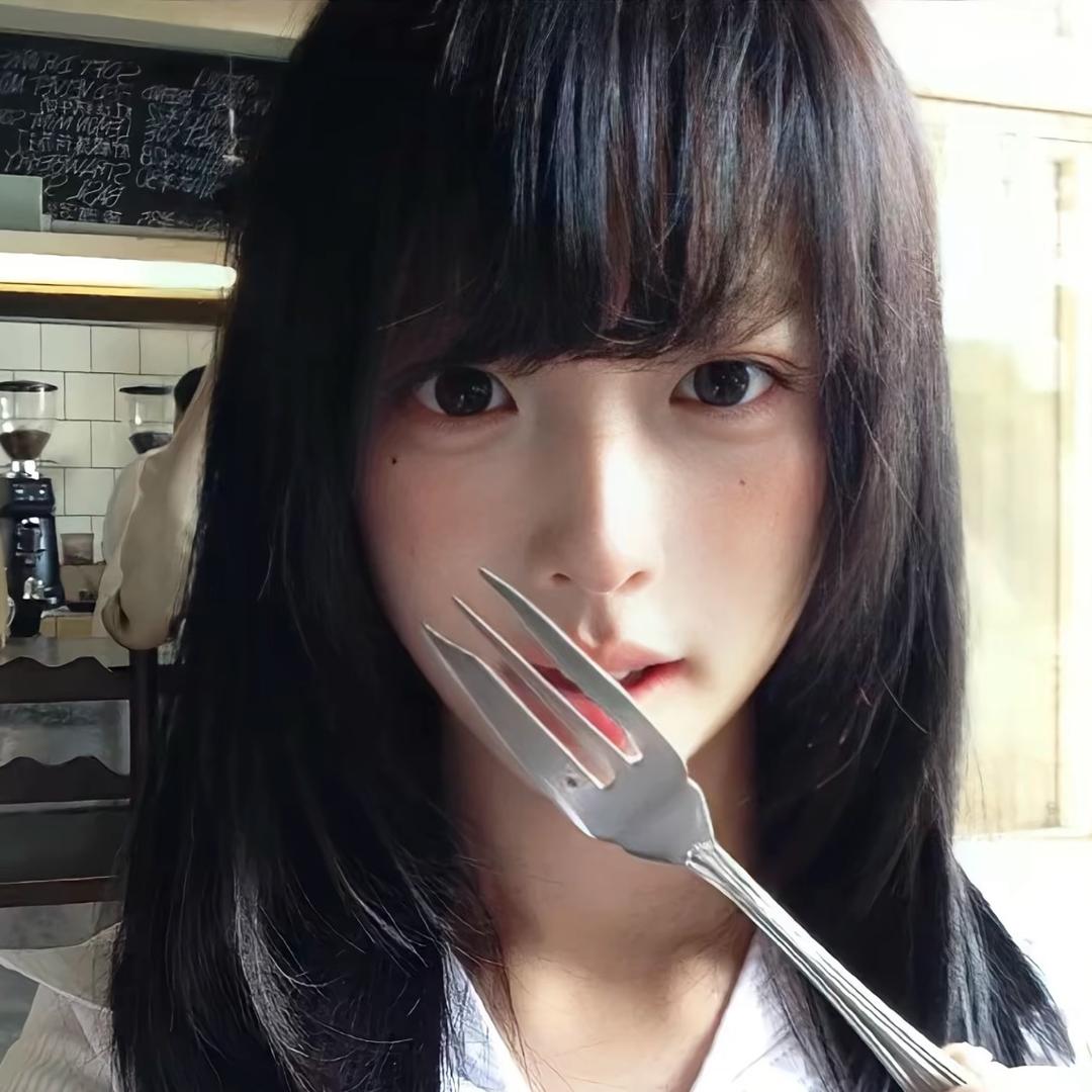 大树上的兔子🐰