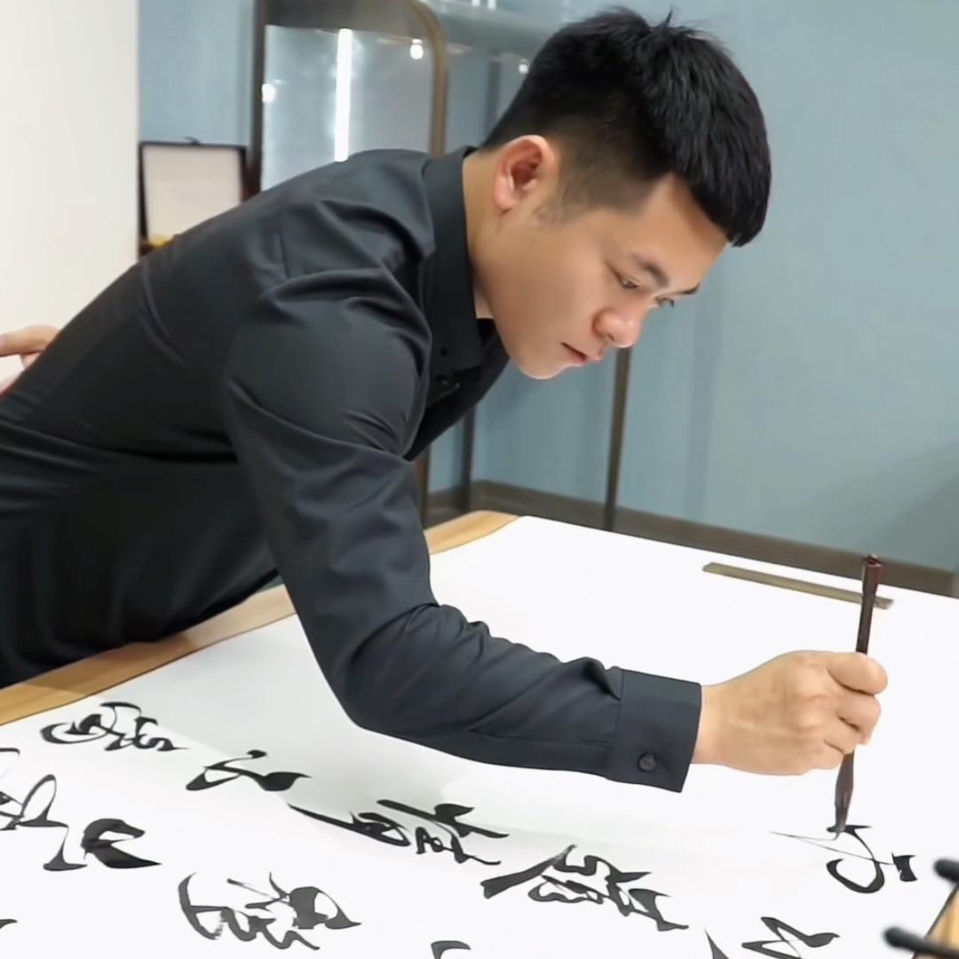 吴志伟（墨马🐎行天下）