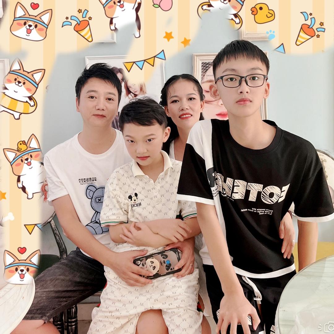 霞霞