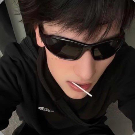 凌寒/